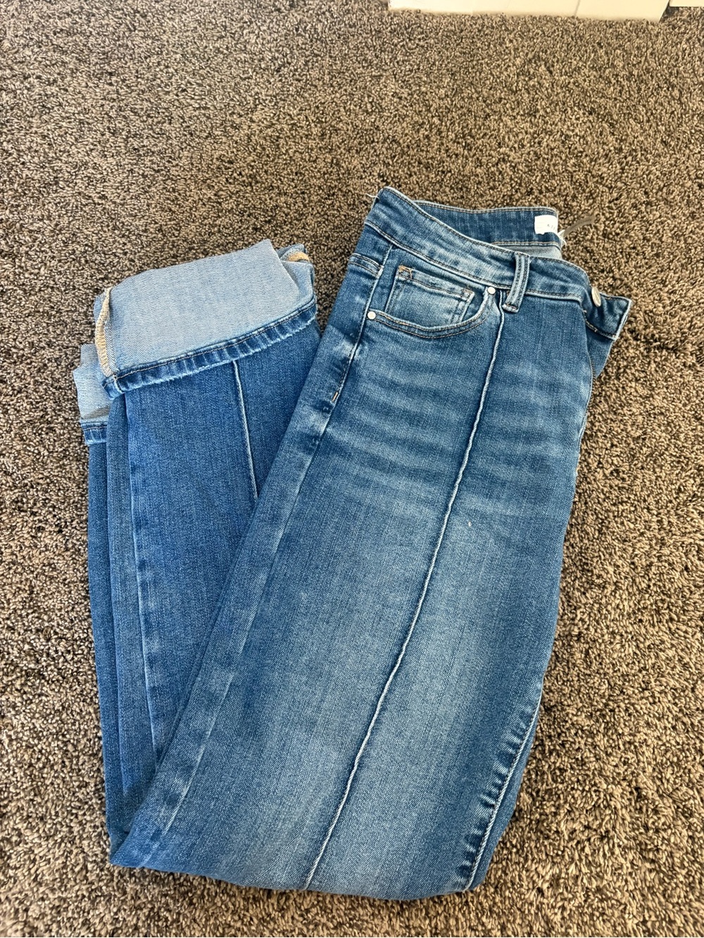 Women's Mid-Blue Straight Leg Jeans
